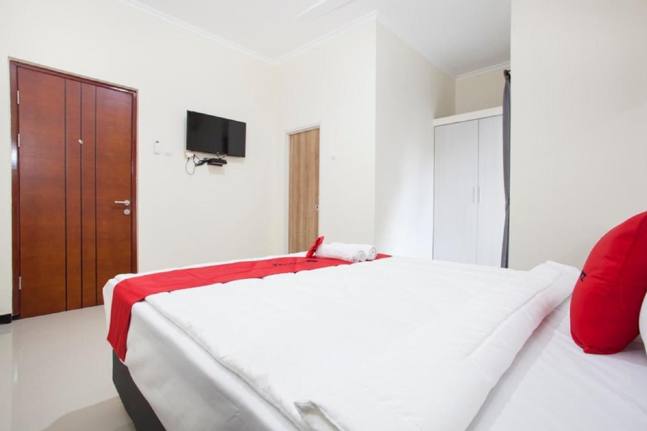 Reddoorz @ Genteng Surabaya Dış mekan fotoğraf