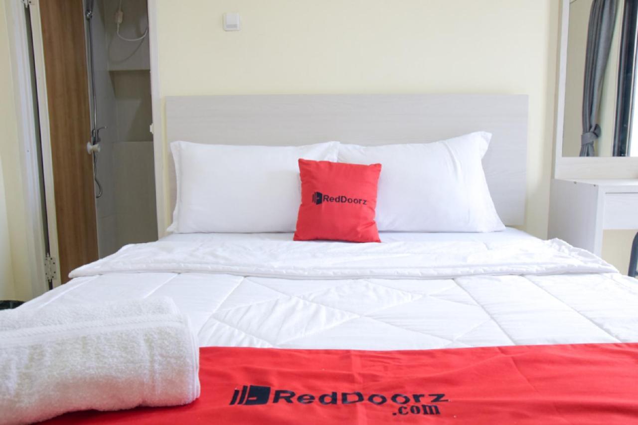 Reddoorz @ Genteng Surabaya Dış mekan fotoğraf