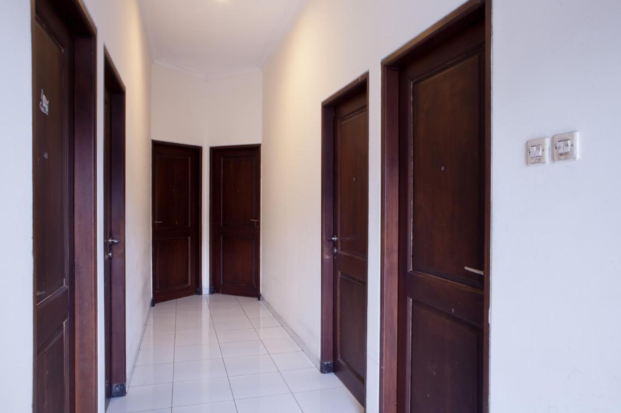 Reddoorz @ Genteng Surabaya Dış mekan fotoğraf