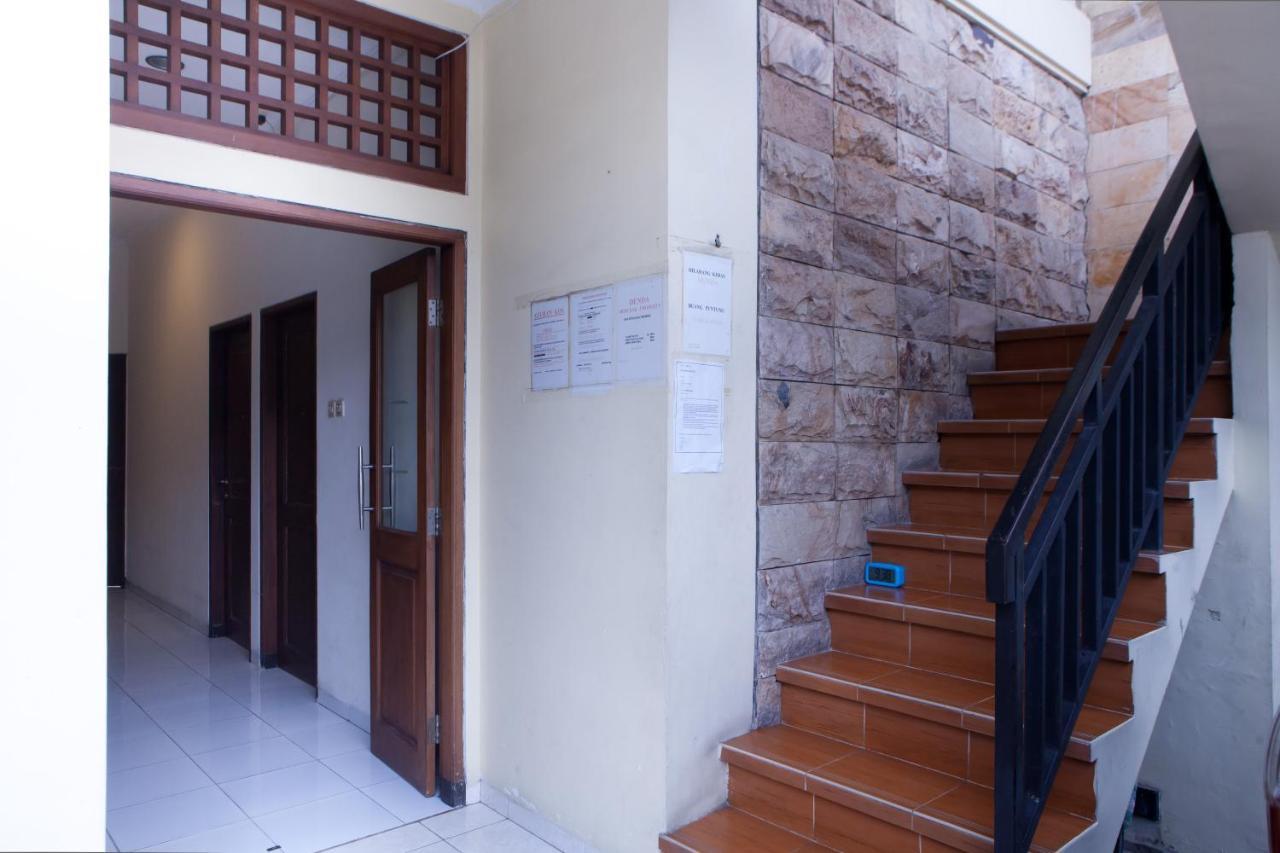 Reddoorz @ Genteng Surabaya Dış mekan fotoğraf