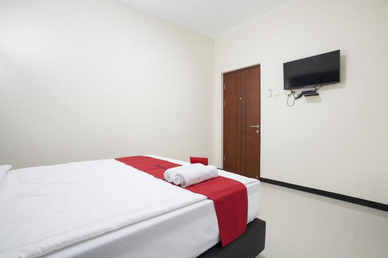 Reddoorz @ Genteng Surabaya Dış mekan fotoğraf