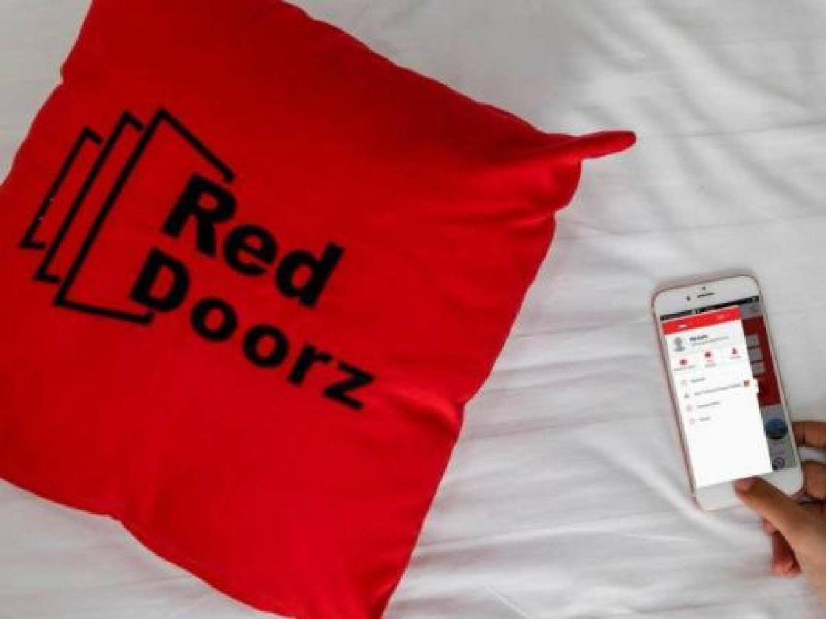 Reddoorz @ Genteng Surabaya Dış mekan fotoğraf